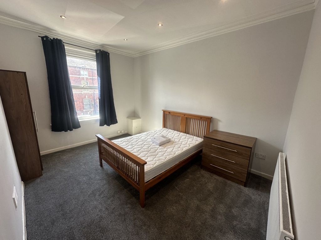 Property photo 3 of 8 Picture No. 04