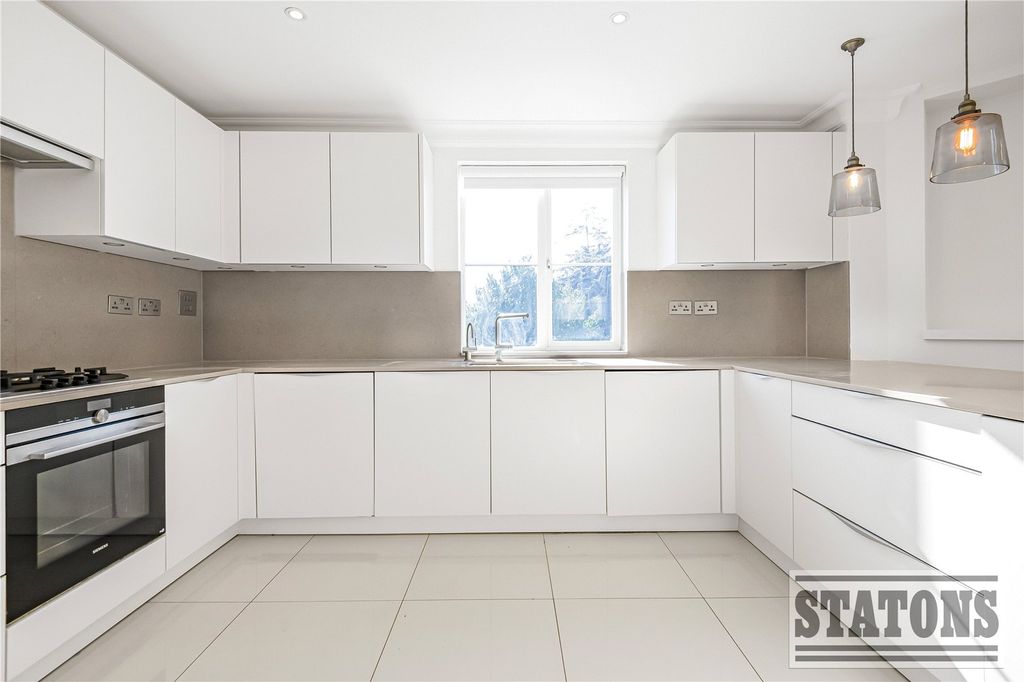 Property photo 3 of 20 Picture No. 35