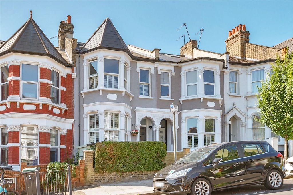 Property photo 2 of 37 Picture No. 61