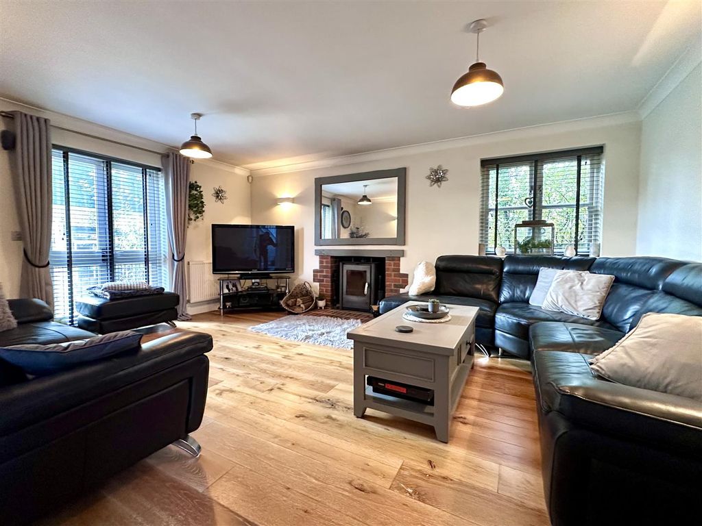 Property photo 1 of 35 Tempimage9J4Nyi.Jpg