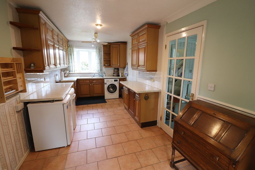 Property photo 3 of 15 Picture No. 10
