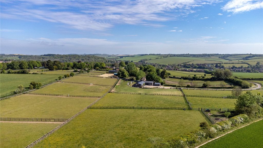 Property photo 1 of 21 Greenways Farm
