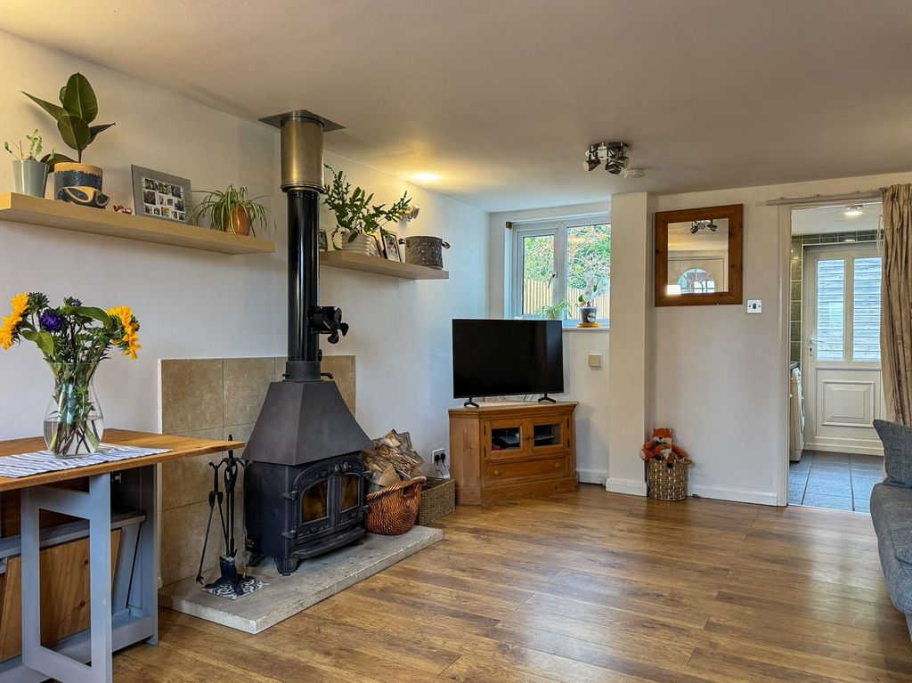 Property photo 3 of 16
