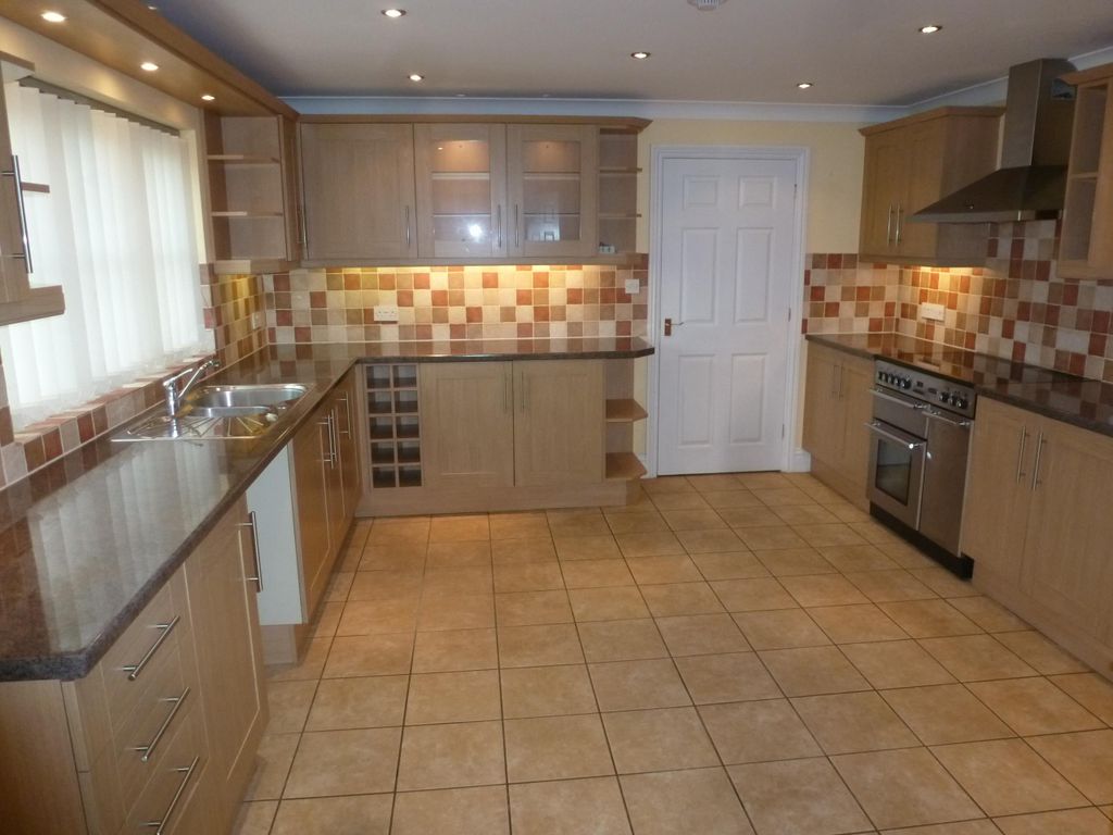 Property photo 2 of 15 Kitchen