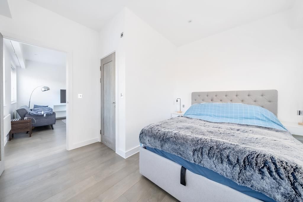 Property photo 2 of 12 Bedroom