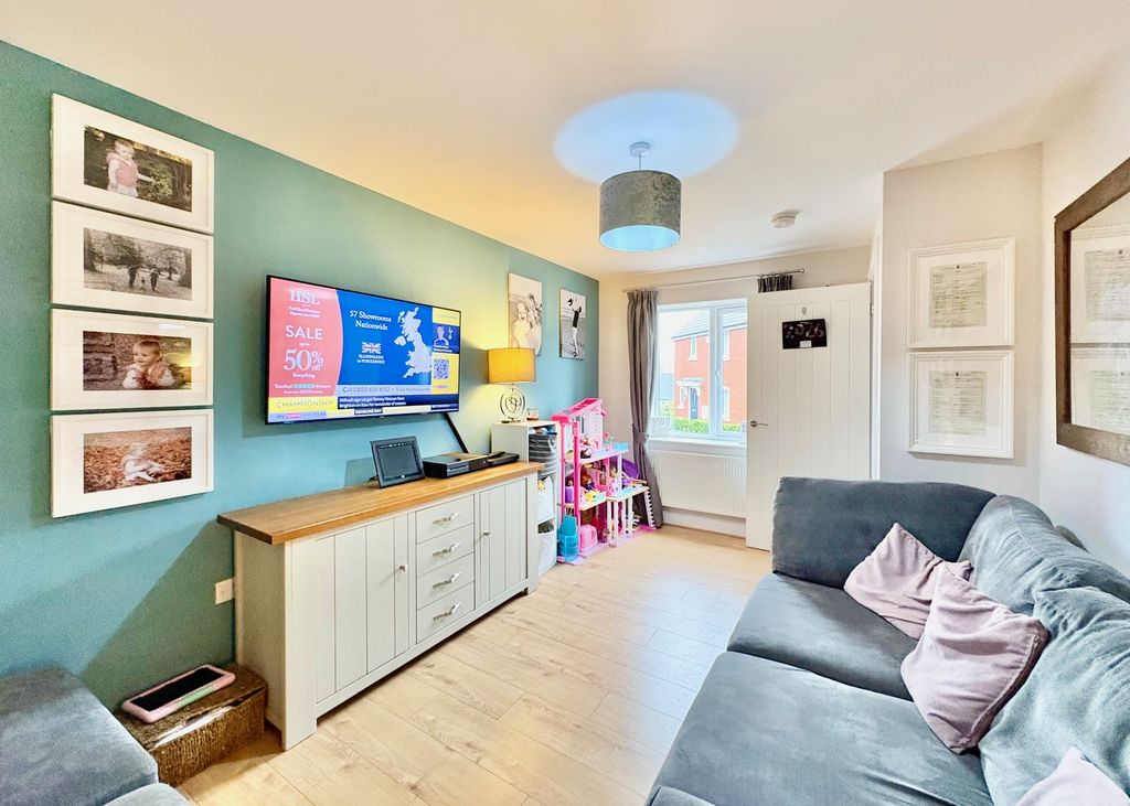 Property photo 2 of 19