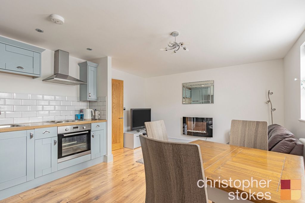 Property photo 3 of 13 5302502