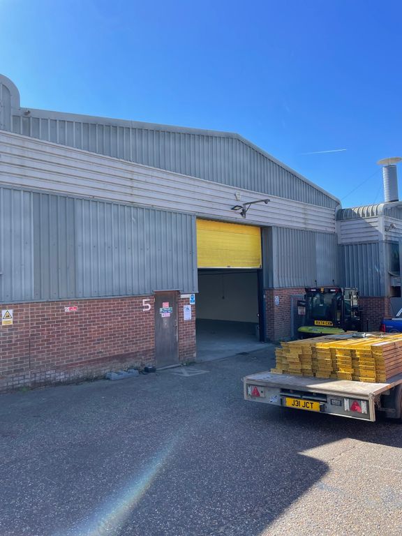 Property photo 3 of 12