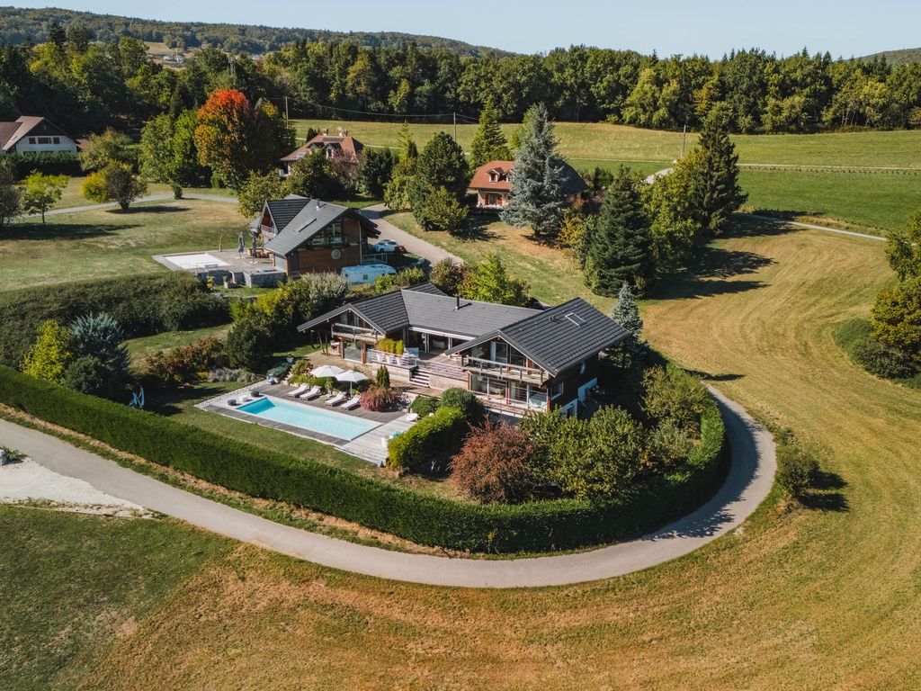 Property photo 1 of 27 South-Facing Architect-Designed Villa With Pool And Panoramic Views