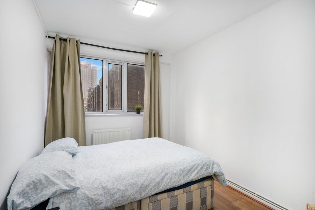 Property photo 1 of 5