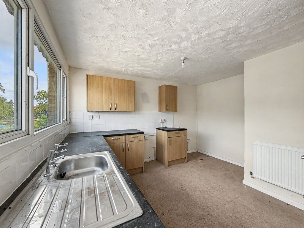 Property photo 3 of 11 Img6122