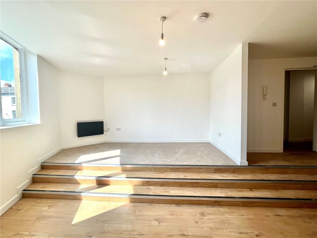 Additional image 6 of Studio to rentCastilian Street, Northampton, Northamptonshire NN1