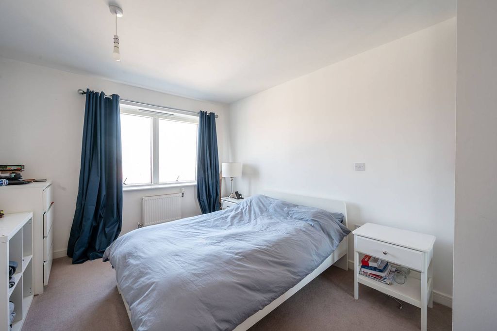 Property photo 3 of 7