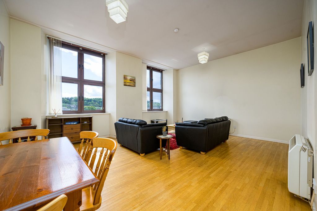 Property photo 2 of 12 Living Room