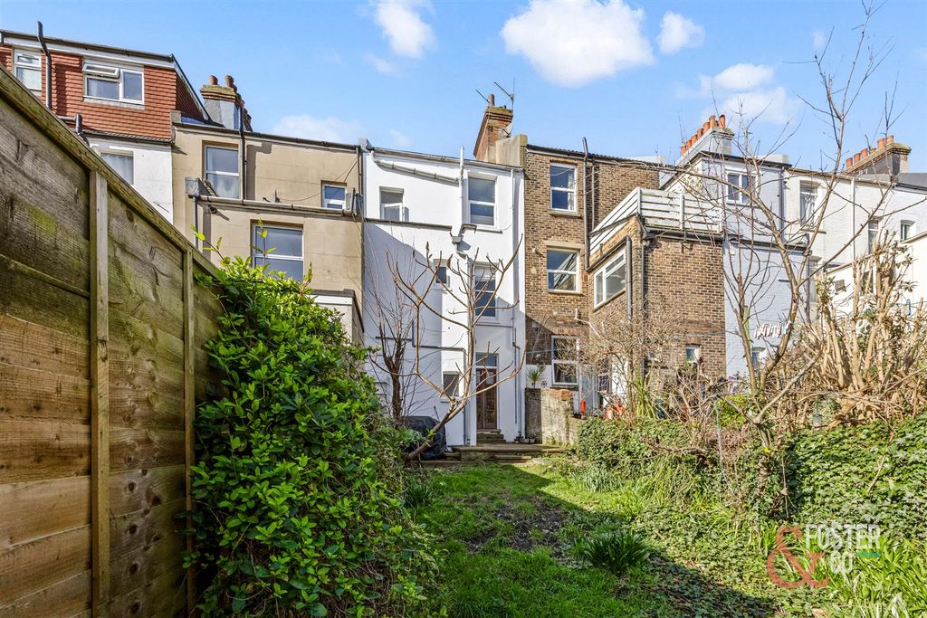 Property photo 2 of 16 Hollingbury Road, 20-019-1.Jpg