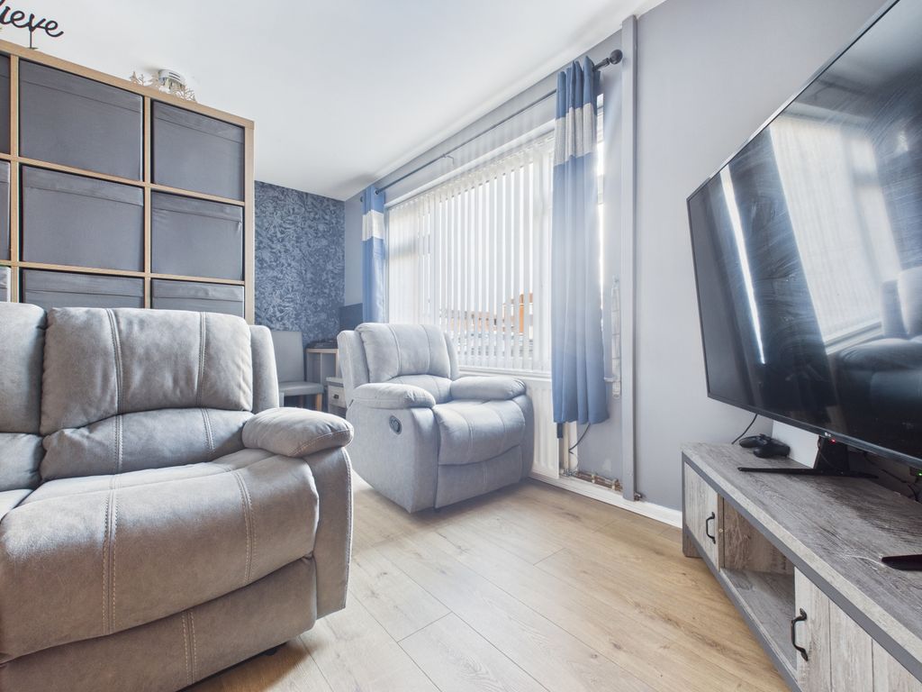 Property photo 3 of 23 Cam03729G0-Pr0198-Still005