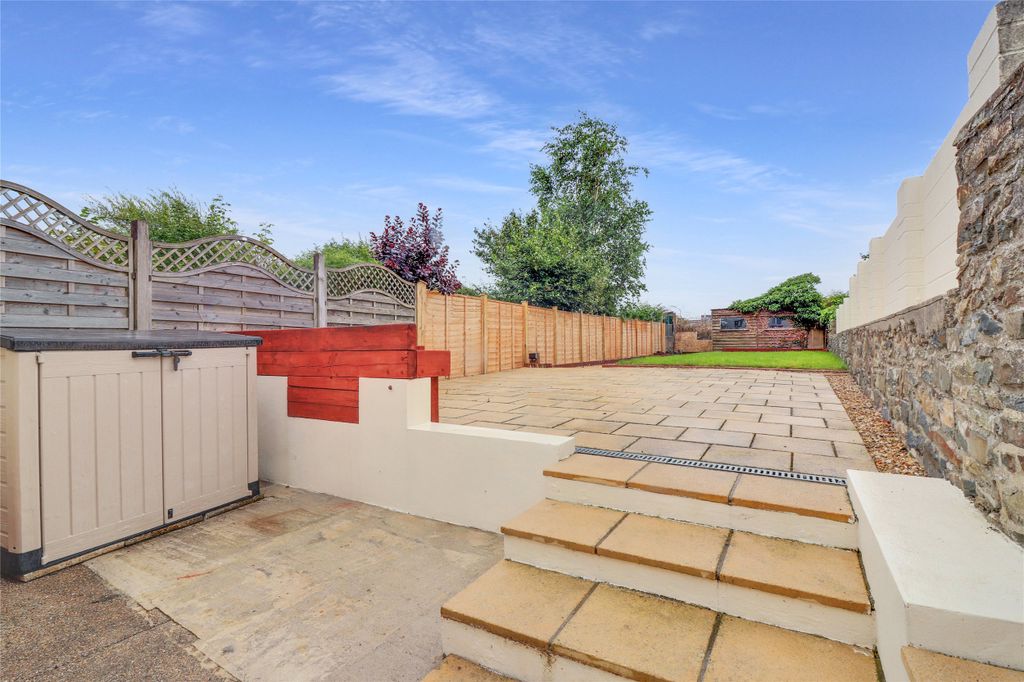 Property photo 1 of 16 1 - Picture No. 15