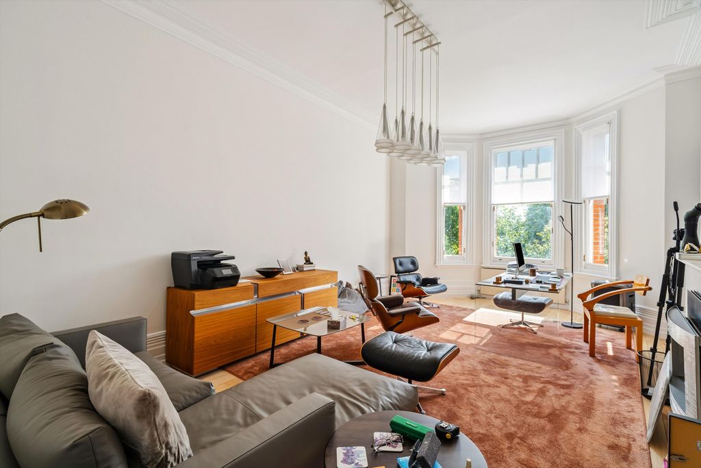 Property photo 3 of 17 Image