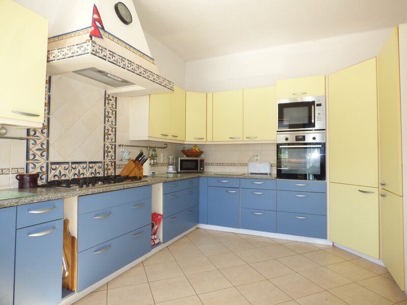 Property photo 3 of 53 Img 2