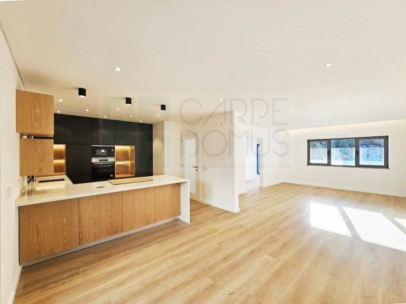 Property photo 1 of 58