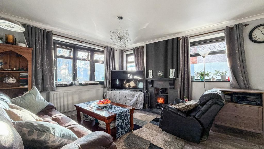 Property photo 2 of 27 Untitled-5998.Jpg