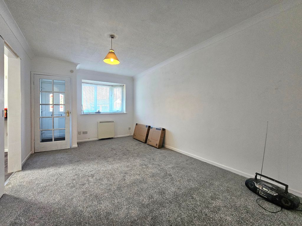 Property photo 2 of 6 Image