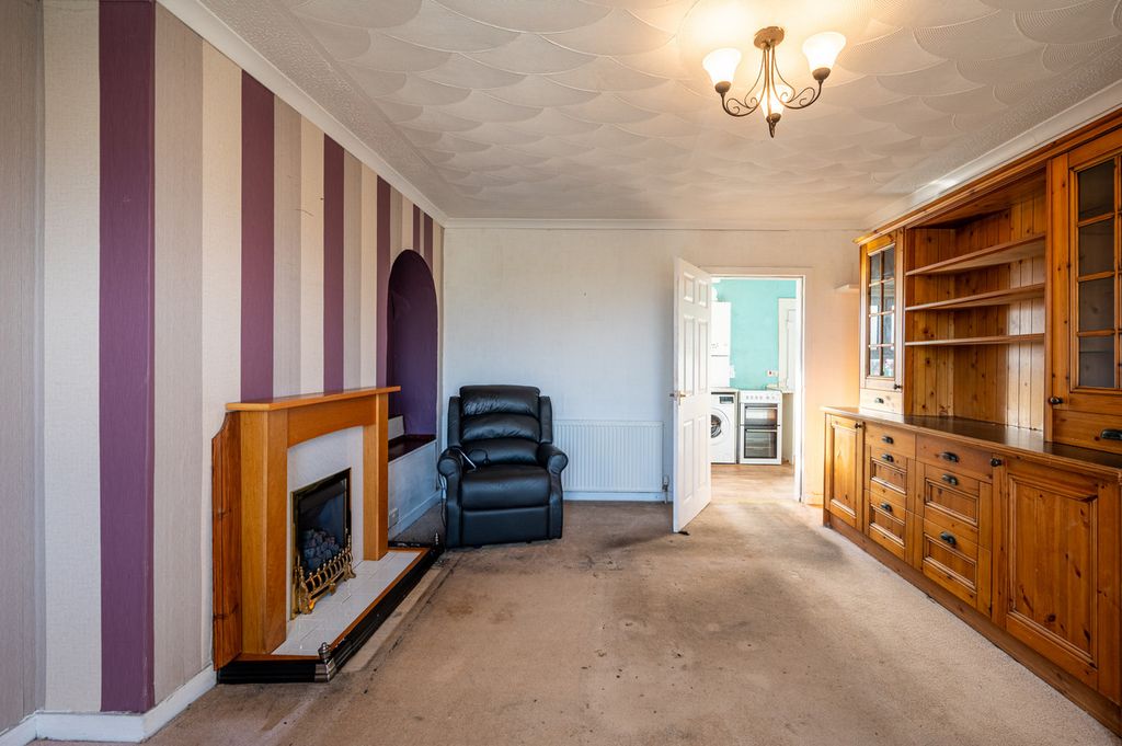 Property photo 3 of 22