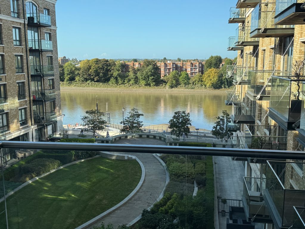 Property photo 1 of 1 Thames River View