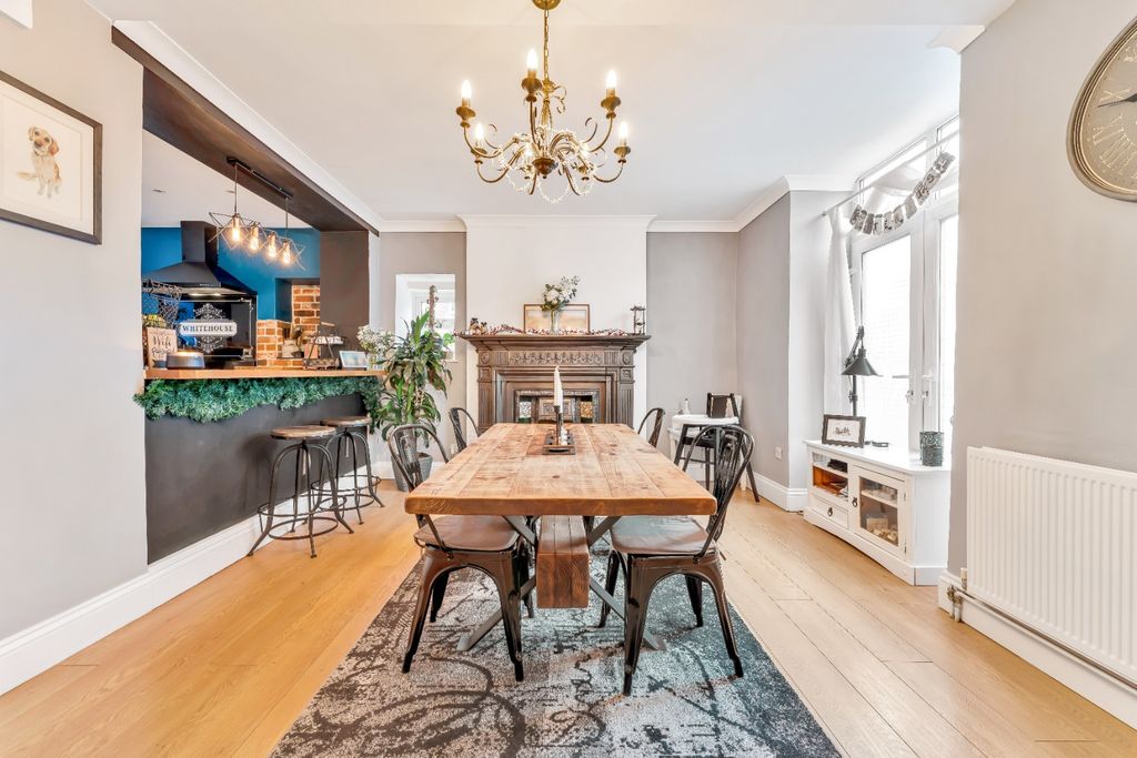 Property photo 2 of 31 3510396