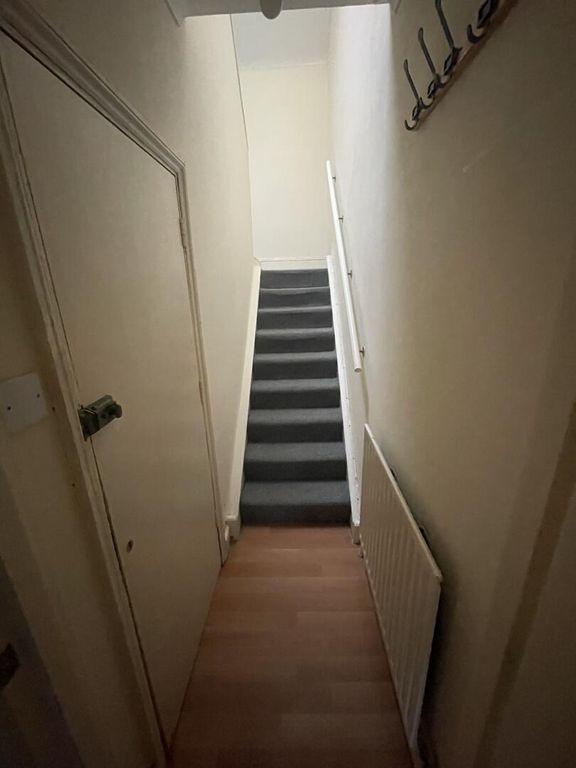 Property photo 3 of 8 Hallway