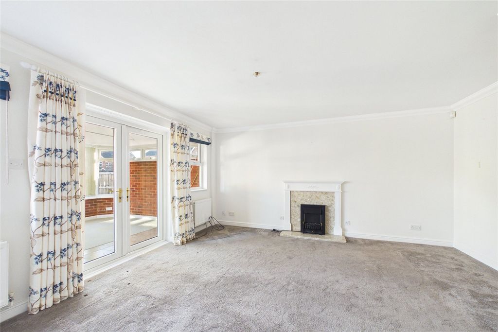 Property photo 2 of 12 Picture No. 16