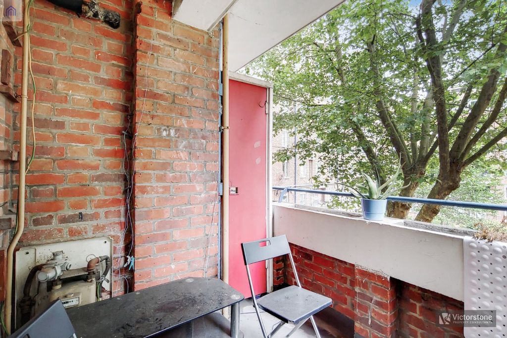 Property photo 1 of 13 1506580