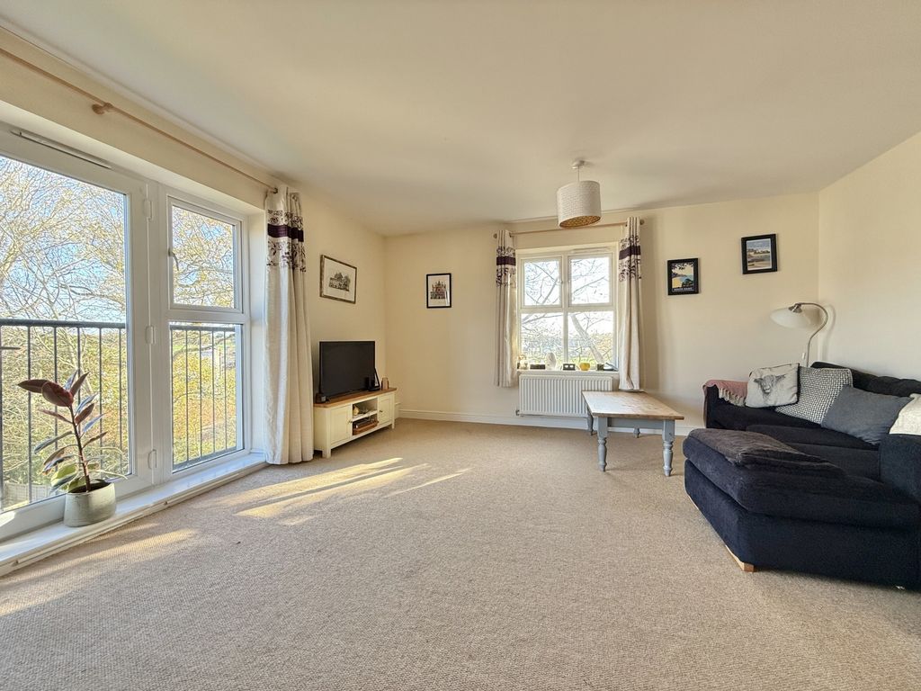 Property photo 3 of 13 Photo 4