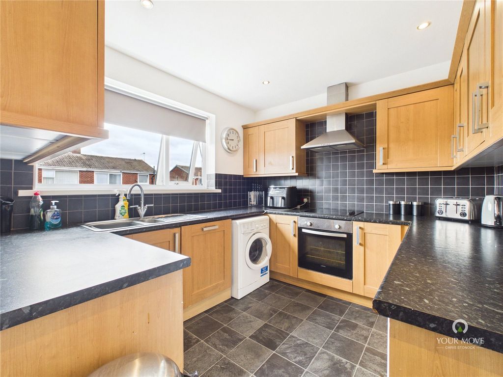 Property photo 2 of 10 Picture No. 18