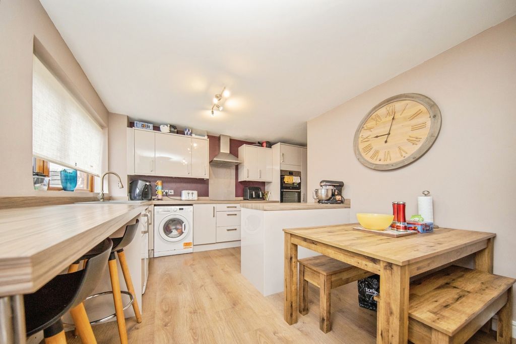 Property photo 2 of 18 Pbox-Img.Jpg