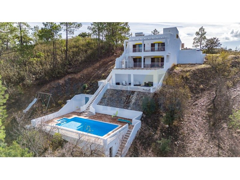 Property photo 1 of 40