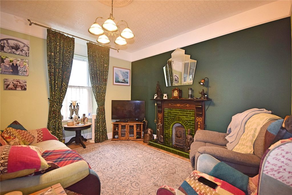 Property photo 3 of 17 Picture No. 05