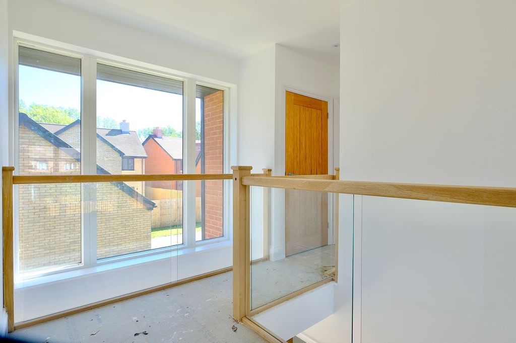 Property photo 3 of 7