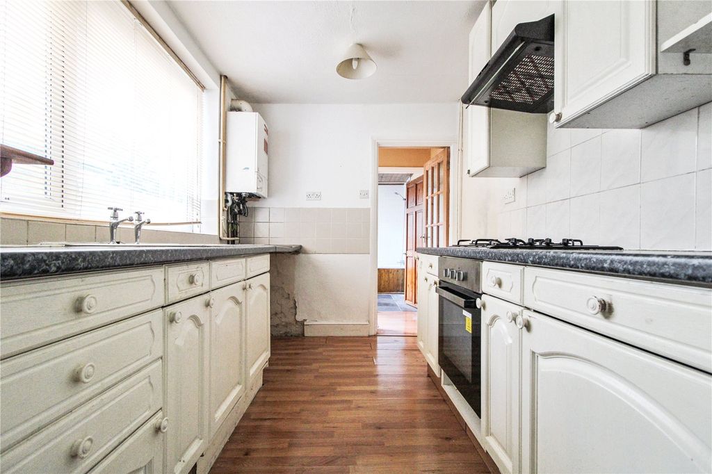 Property photo 2 of 11 Picture No. 24