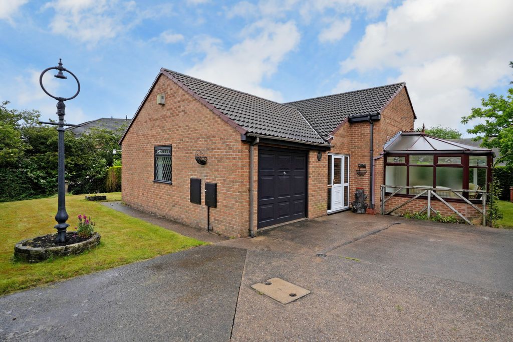 Property photo 1 of 29 Front External