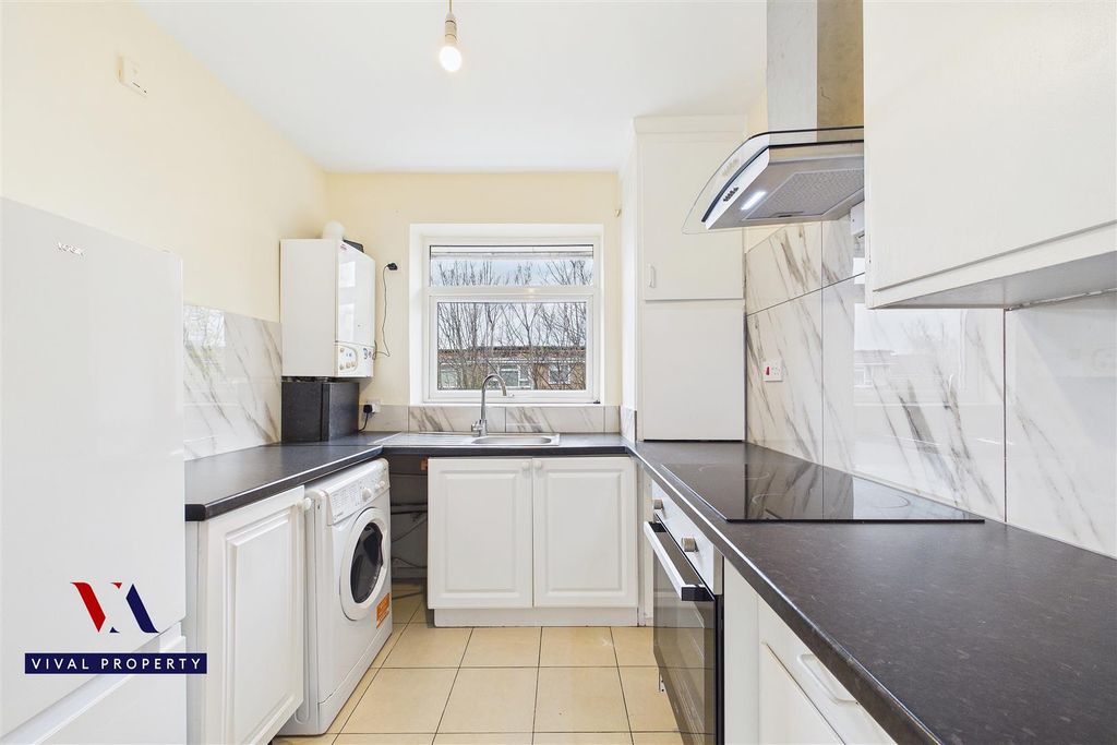 Property photo 2 of 21 Cam03118G0-Pr0285-Still016.Jpg