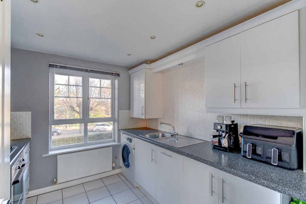 Property photo 2 of 9 Picture No. 07