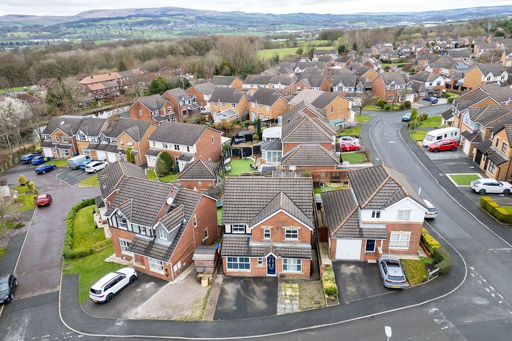 Property photo 2 of 20 4980604