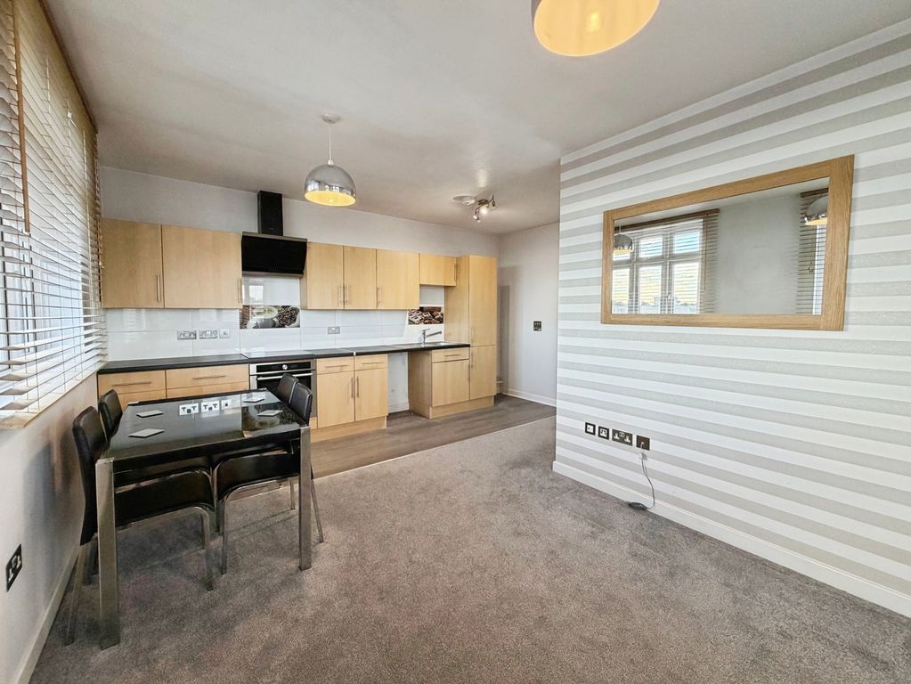 Property photo 3 of 7 Pbox-Img.Jpg