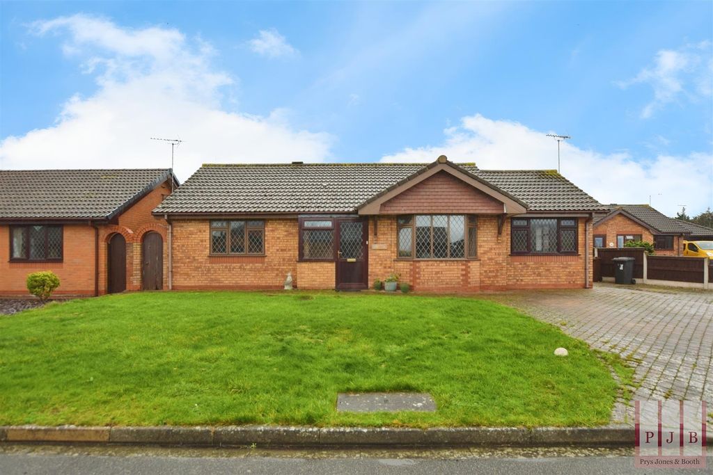 Property photo 1 of 15 Front Aspect.Jpg