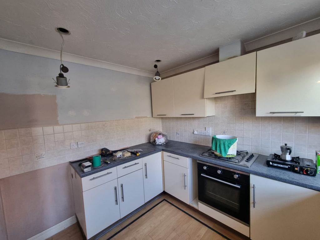 Property photo 3 of 12 Gallery