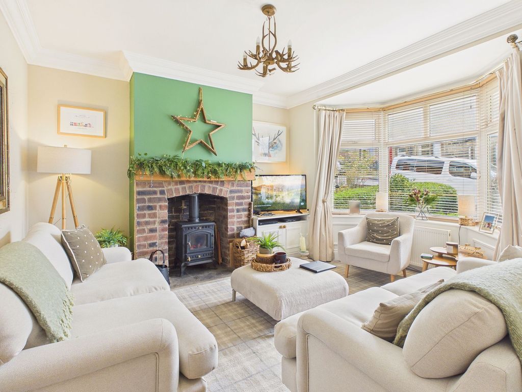 Property photo 2 of 15 Formal Lounge