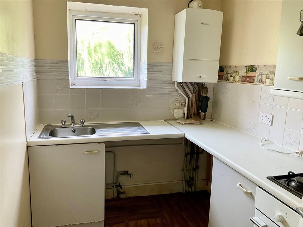 Property photo 3 of 6 Kitchen.Jpg