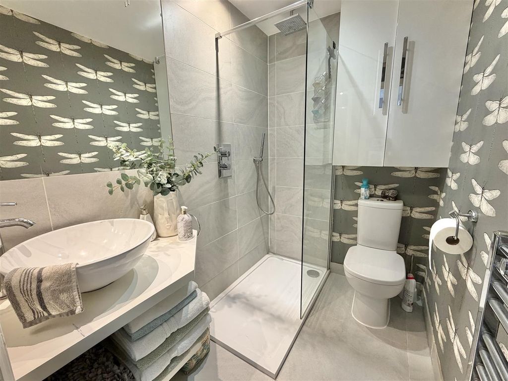 Property photo 2 of 15 Shower Room