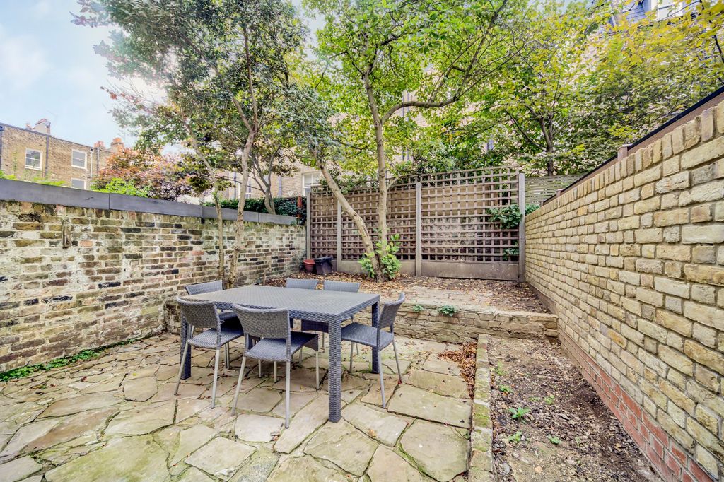 Property photo 3 of 14 Picture 3